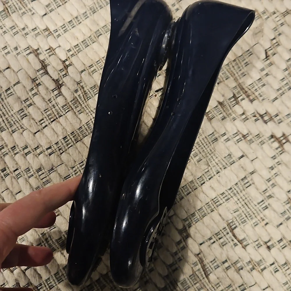 TORY BURCH Navy Jelly Ballet Flats with Logo.